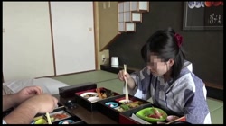 年下の若妻と不倫温泉旅行！ サンプル画像6