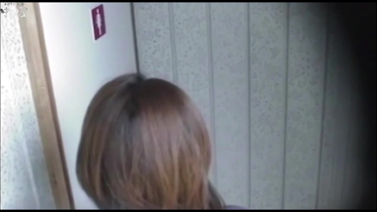 Summer beaches!Toilet peeping!Vol.06 サンプル画像