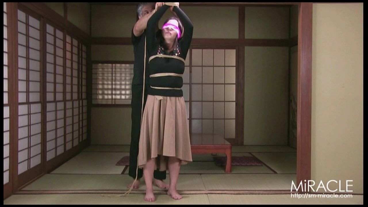 緊縛責め苦にイキ狂う 潮吹き女 彩矢 サンプル画像