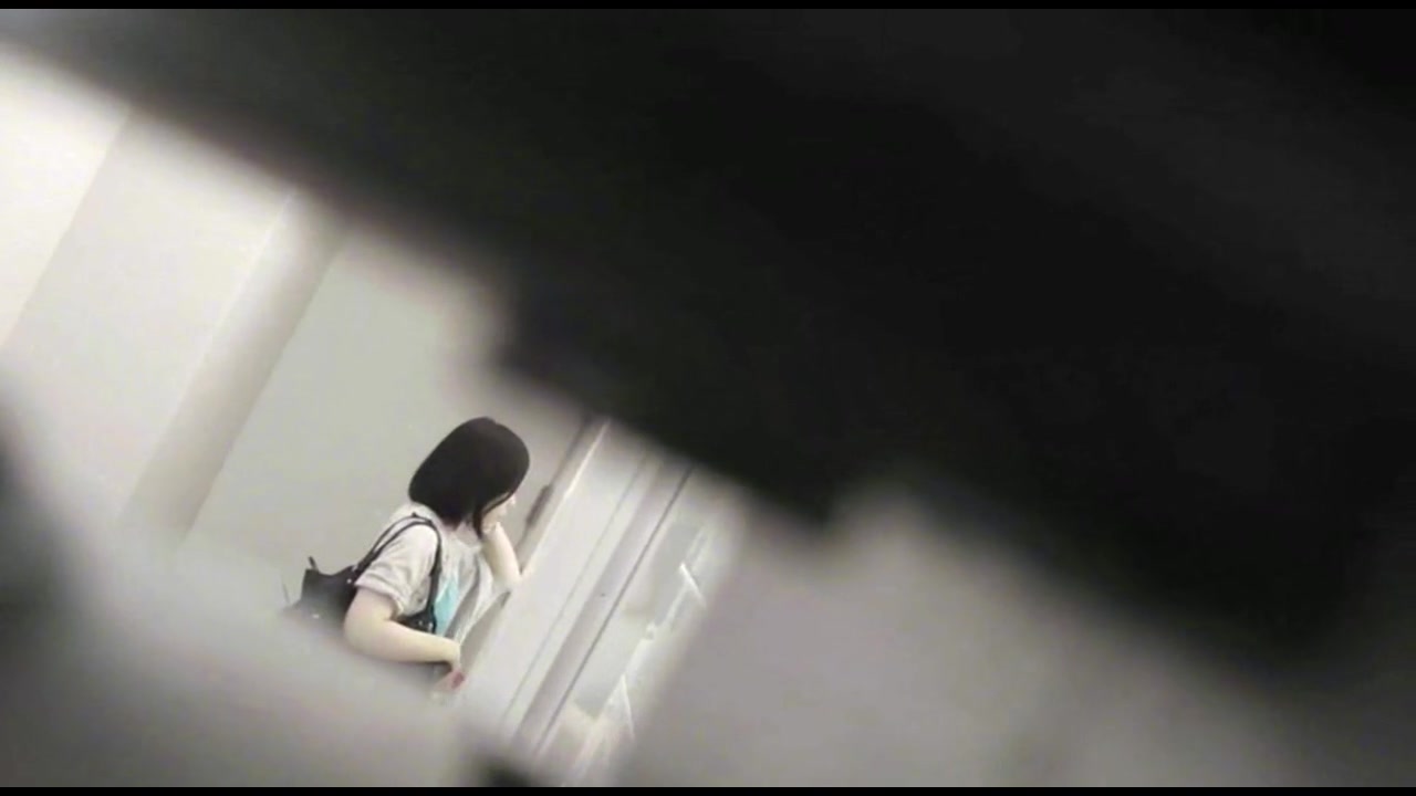 お銀さんの「洗面所突入レポート!!」Nol.24 素人 サンプル画像