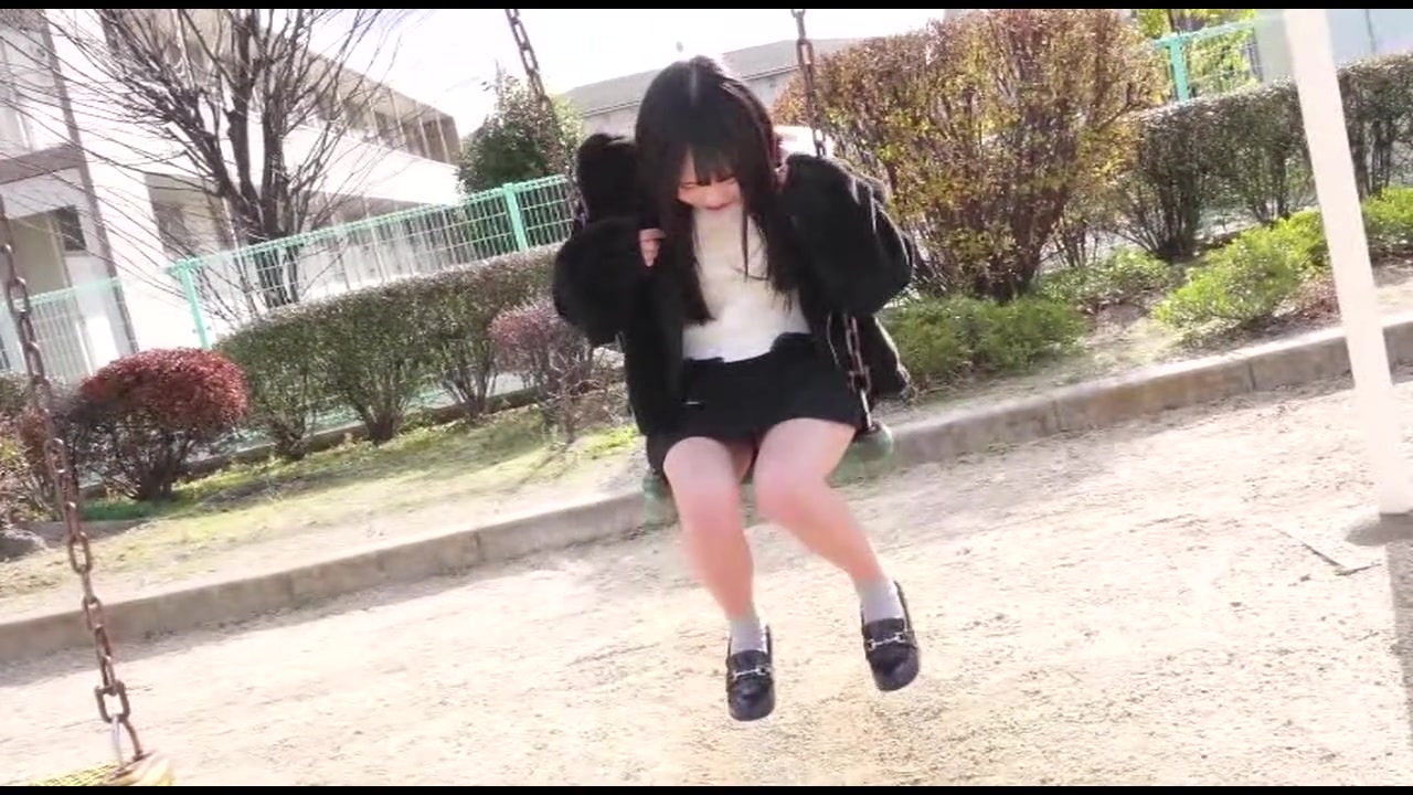 【顔出し】【大量中出し】アイドルグループ所属美女のまんこクスコ膣内観察♡おじチンポ大興奮のドロドロザーメン膣内大量中出し→クスコ観察 サンプル画像