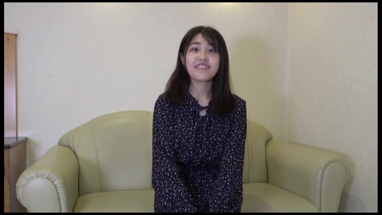 真面目そうにみえてド変態な清楚系大**！こんな逸材は滅多にいません！おじさんの精*ごっくんしても物足りず、二回目はお顔に大量顔射！最後はベッドでまったり中出しSEX！ サンプル画像