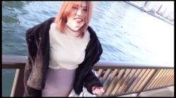 『完全顔出し』美容部員のＨカップちゃんと壮絶90分物語！！巨乳だから知人の紹介で胸のパーツモデルとして呼び込んだら出会って喋ってる時からヤリたかったんです！との事です Disc-1 サンプル画像
