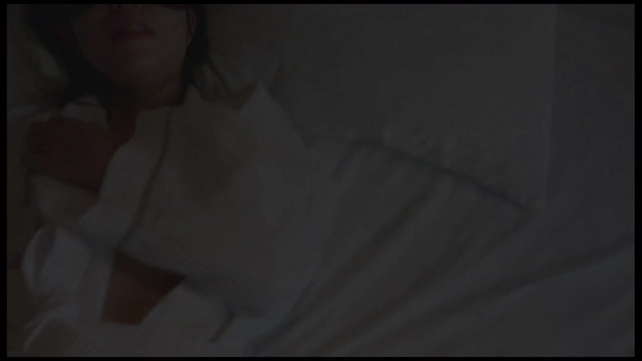 １２歳年下の若妻に寝起き電マ＆生ハメぶっかけ！初めてのお泊り密会続編で朝から萌え声でイキ喘ぎ愛し合う不倫SEX サンプル画像