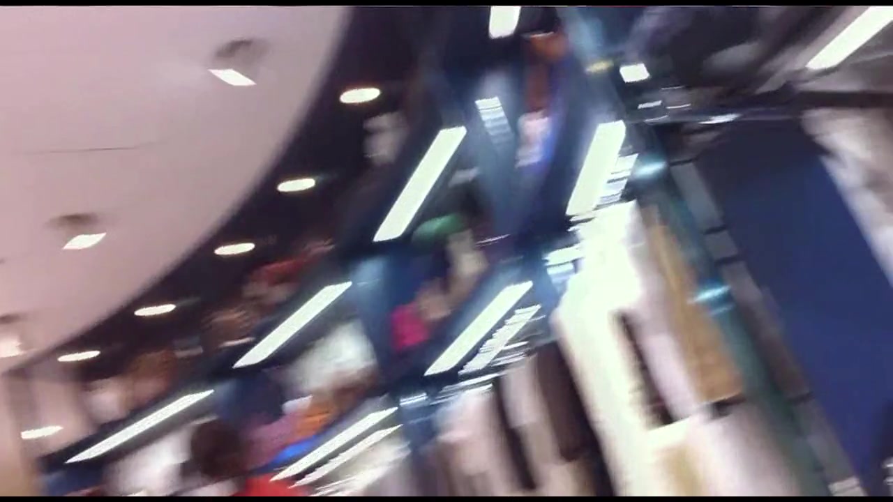 美人アパレル胸チラ&パンチラ vol.33 ギャル系ネーチャンの下着 サンプル画像