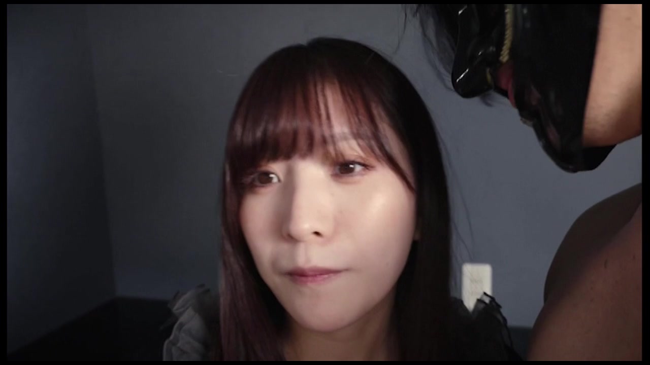 【密会】147CMの色白美肌美人妻との本気性交。※モロ見え サンプル画像
