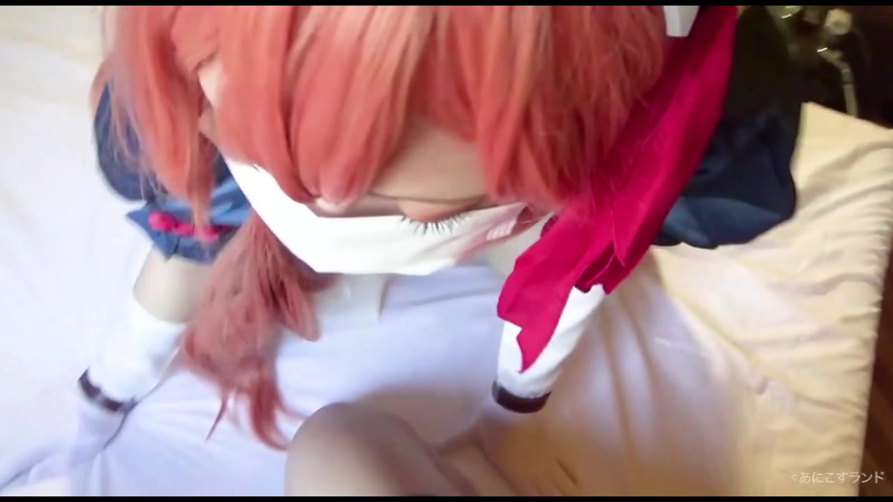 ドMっ子ムチムチペ○リーヌに生中出し！アヘ顔晒してイキまくる淫乱レイヤーのハメ撮り映像！ サンプル画像