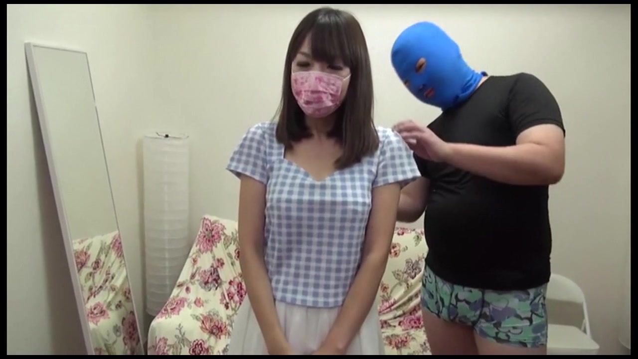 初撮り☆子持ちとは思えないプリティー奥様がマスクマン2人相手に2連続セックス！ サンプル画像1