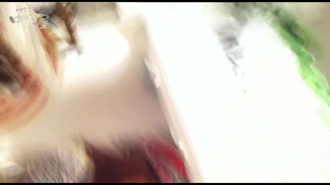 美人アパレル胸チラ&パンチラ vol.75 きれいな髪のおねーさんはド派手パンツ - 無料アダルト動画付き（サンプル動画） サンプル画像