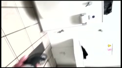 【ハメ撮り・中出し】返済日の時間になっても現れないので、探したらこんなところに・・・まだまだ調教が足りないようなので、しっかり調教しなおし。 サンプル画像3