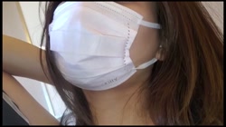 【ハメ撮り・中出し】昭和の都市伝説を体現している人妻が憎むべき金貸しの肉棒を欲しがり、ぐちょぐちょといやらしい音を立てる。 サンプル画像1