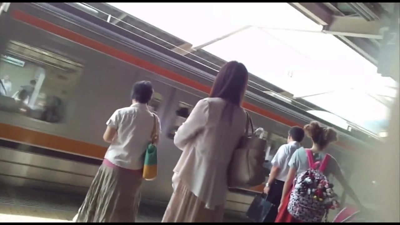某AV制作会社より流出!ナンパして募集した淫乱素人娘の初撮りSEX!なみちゃん編!前編 サンプル画像15