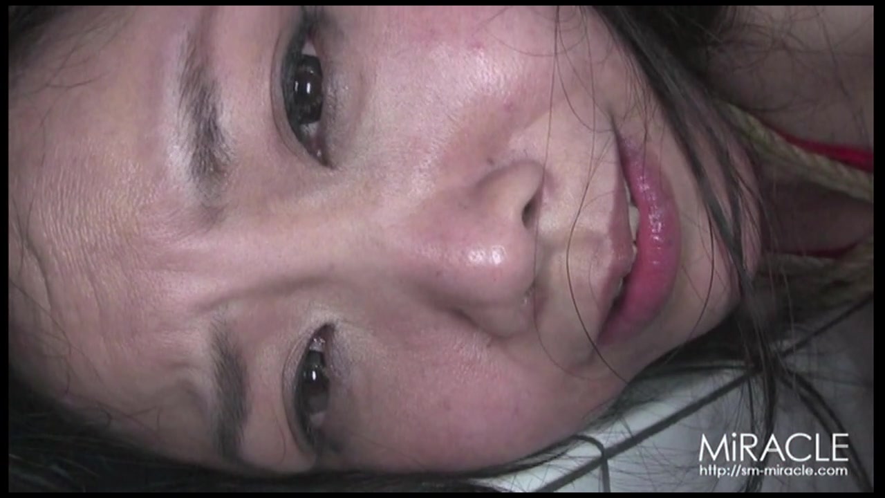 真・羞恥浣腸 鏡の中の放屁排泄 百合香 サンプル画像