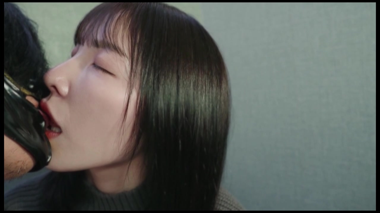 【４名・4時間】欲情美人妻との密会。〇〇厳禁。 (Disc-2) サンプル画像