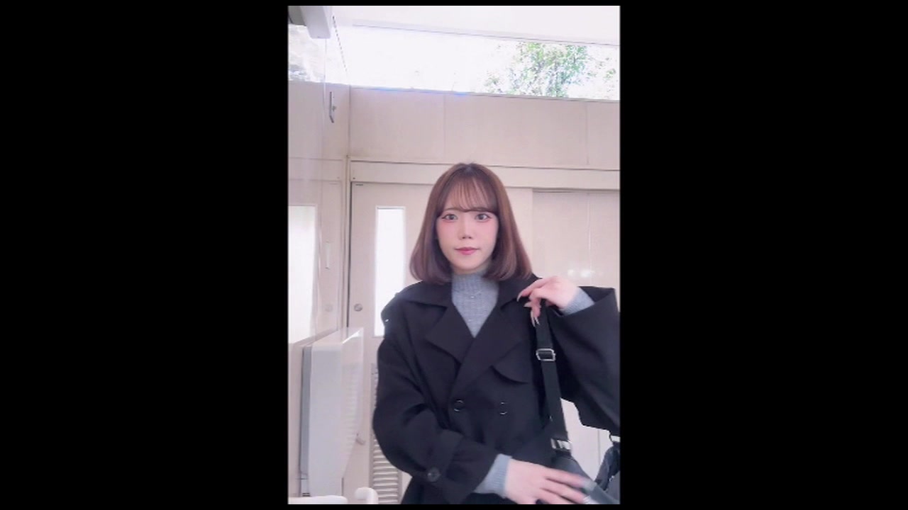 ※公然わ〇せつ【初】休日の昼間にノーブラ乳首露出で散歩させられ恥じる看護〇生。愛液ダダ洩れでイキ狂う生ま〇こに二度の種付け。。。 サンプル画像