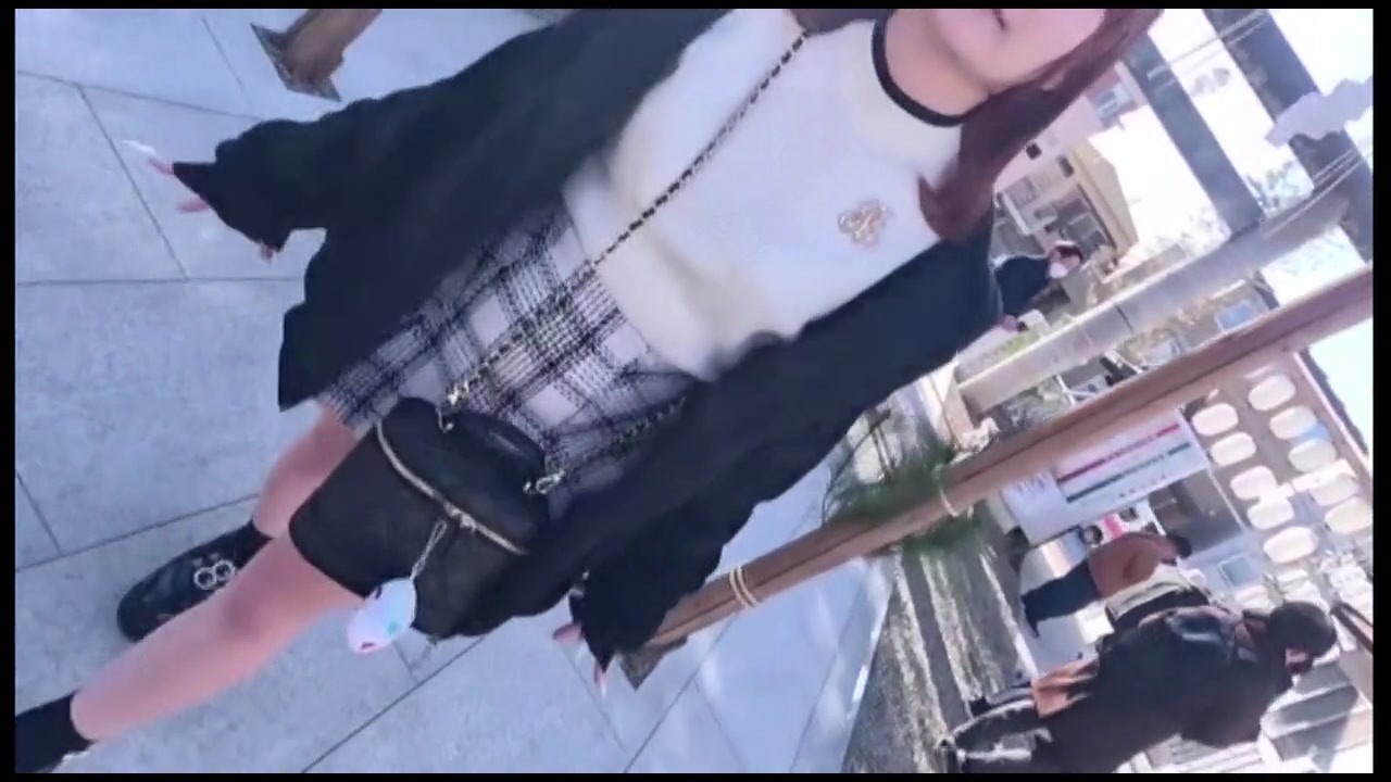 18歳144cm薄.給に我慢できず大人の世界へキモおじと初めてのイチャイチャSEXドロドロ大量中出し サンプル画像1