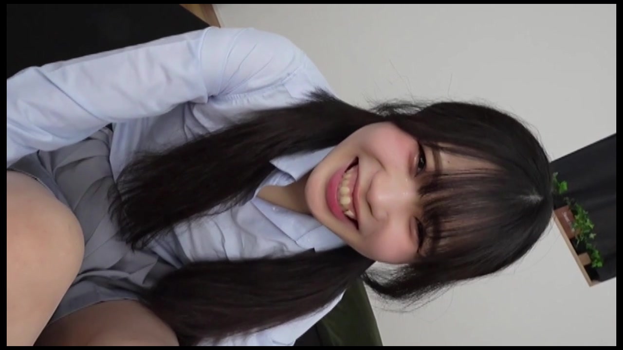 【顔出し】【6P】汚れてく19歳。純無垢なお嬢の膣内に代わる代わる生ペニス挿入。初めての経験に動揺し緊張、嫌々ながらもカラダは正直で静かに喘ぐ。。。 サンプル画像