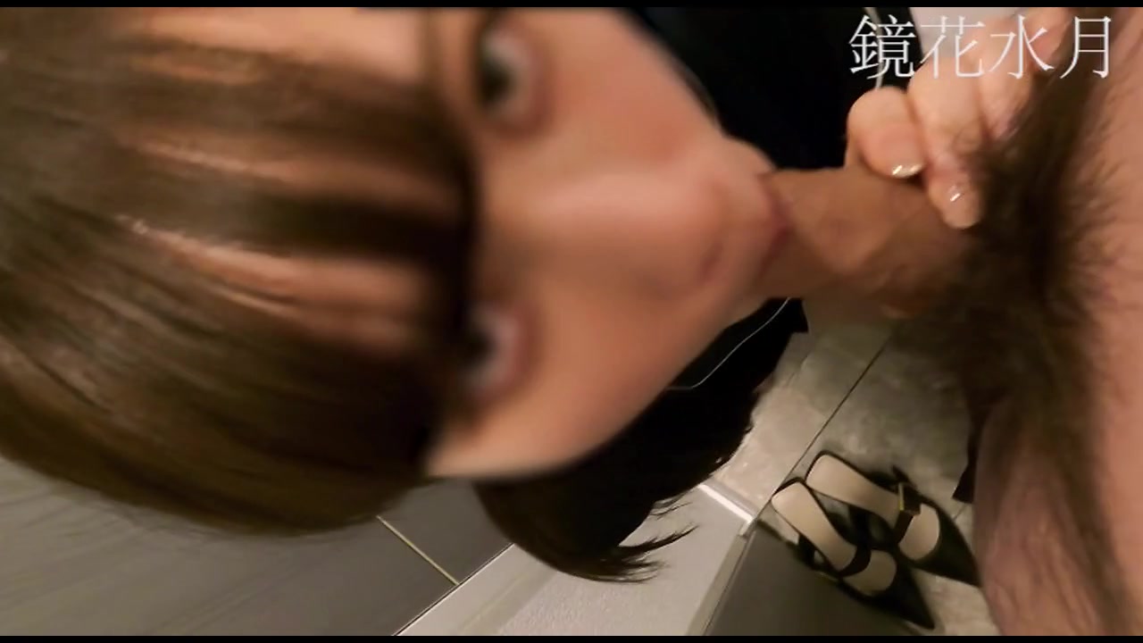 まいちゃん自宅訪問編！ガチな部屋着に大興奮！玄関でフェラ抜き顔射！ サンプル画像