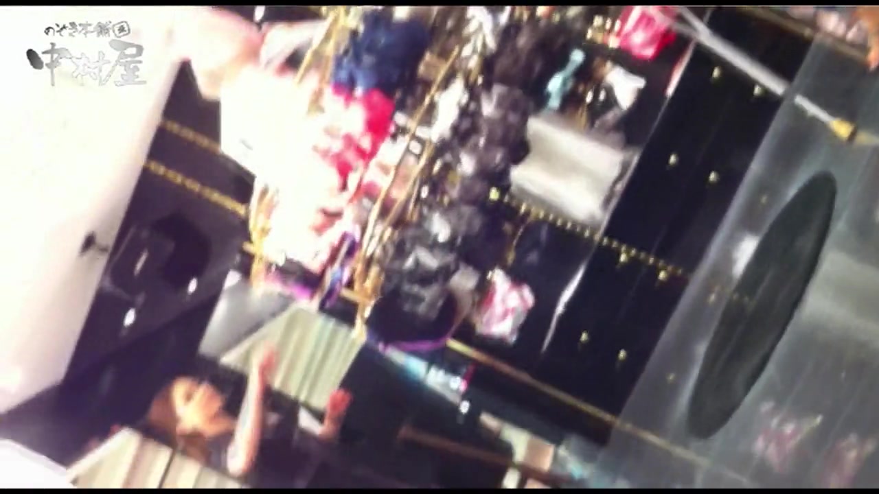 カリスマ店員胸チラ&パンチラ vol.47 黒パン店員さん サンプル画像