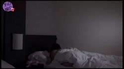 【無 個】57分の尺で2回ハメ！またしたくなっちゃった清純派の新妻（２１）不貞行為第2弾、オカワリ夜這いSEXでビックンビックン体を痙攣させてイキまくり！！！ サンプル画像1