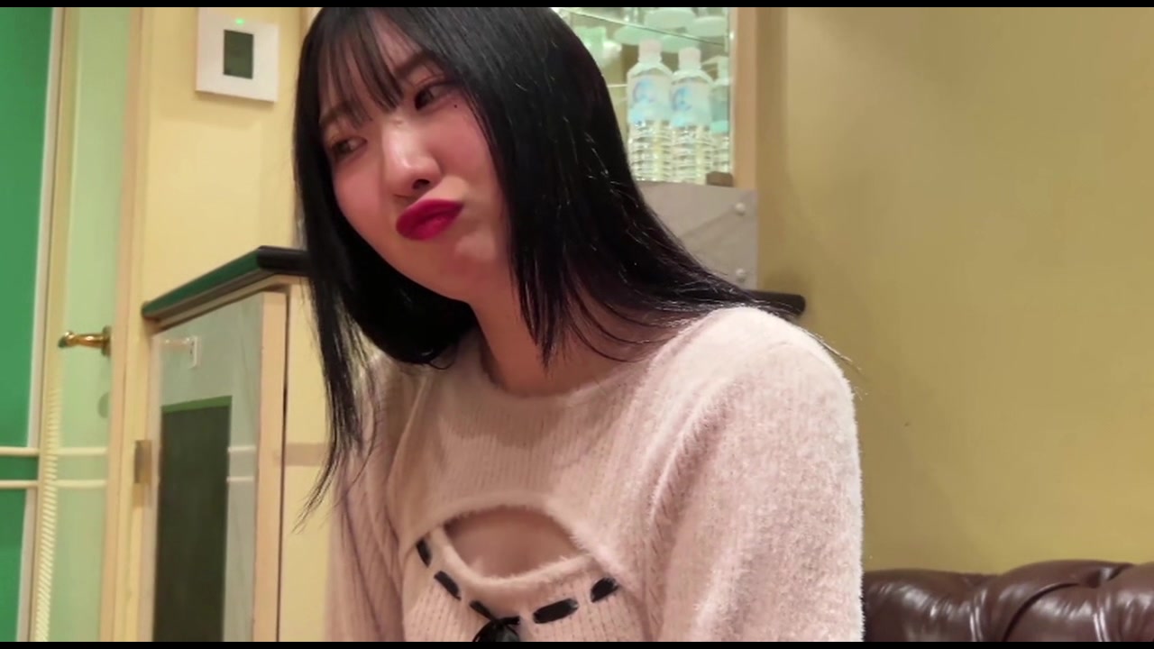 あの有名アイドルに激似の超絶美女ちゃん。清楚フェイスなのにどエロくてたまらん密会セックスを公開。 サンプル画像