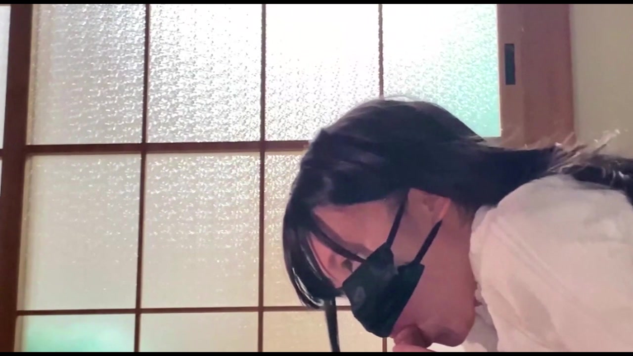 【個人撮影】日本男児の心を揺さぶる和室と美人妻での性行為。旦那いる身の女性に対しねっとりと弄びました サンプル画像