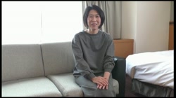 五十路スレンダー妻❤️家事に育児にセックスレス❤️家庭に秘密の性欲開放❤️旦那さん以外の肉棒で蜜壺オマンコに大量ナマ中出し サンプル画像