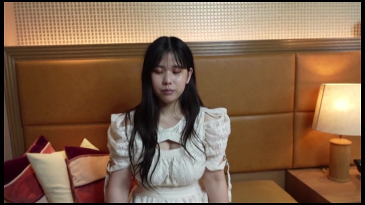 【初撮り】【顔出し】 天然Iカップのホルスタイン美爆乳！！デカい！柔らかい！洗練された至高のパイズリ。激しく突かれ揺れる乳を前に我慢できず大量中出し。(Disc-1) サンプル画像7