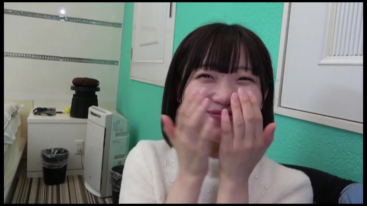 【2作品】アイドルオーディション合格。1０ 代で天使級の笑顔を持つ女の子をお金と権*を使い騙し中出し顔射2連発エッチまで。Disc-1 サンプル画像