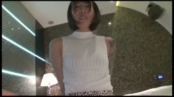 【個人撮影】チンポなしでは生きられない外車ディーラー美人受付嬢のセフレと濃厚中出しセックス!! 受付嬢：つばさ(25歳) サンプル画像0