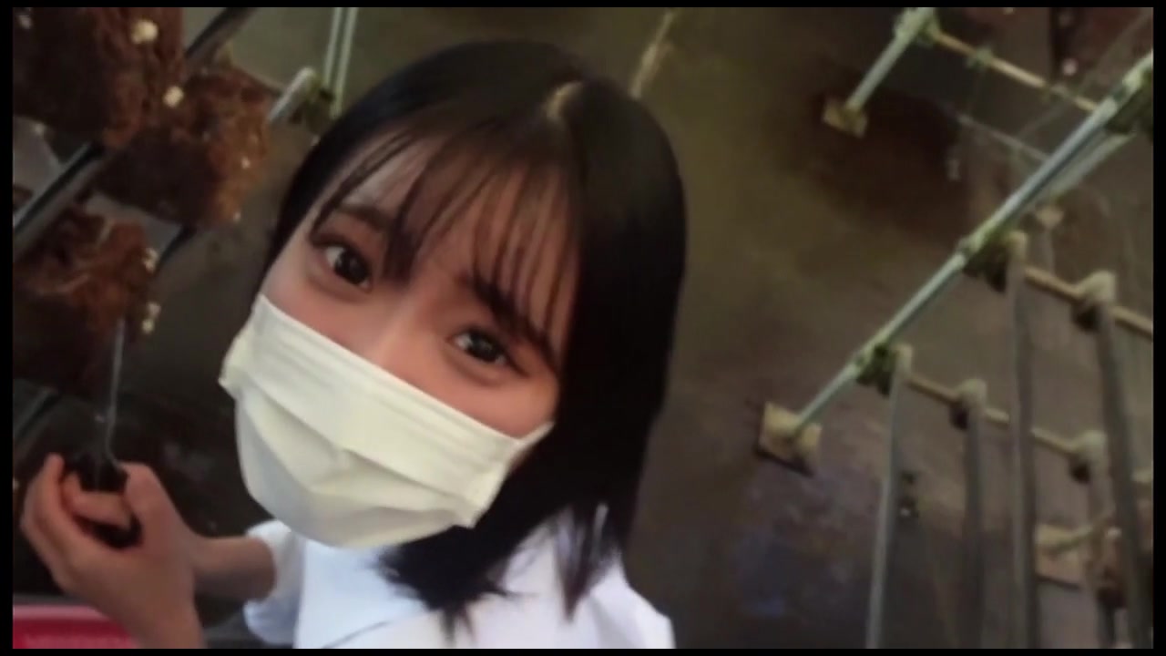 顔出し！！「あの事」から成長して驚くほど可愛くなった清純可憐な女◯◯生を山中に連れ込み有無を言わさず青姦生中出し！！この女は何度犯しても気持ちいい・・・ サンプル画像0