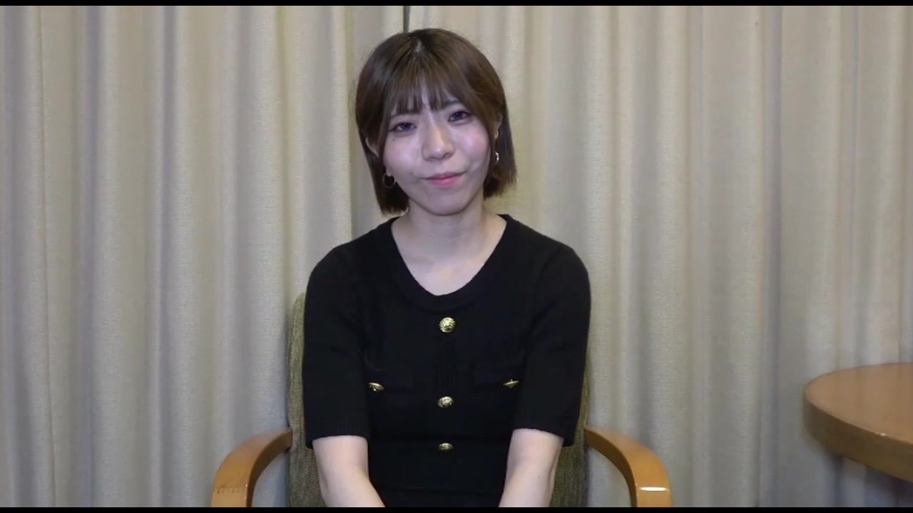 身長150㎝でスレンダーな可愛い小柄女性⤴常に笑顔で楽しそうにチ〇コを握ってくる姿がとてもいい！クスコ内部観察 嬉しそうにゴックンと中だし サンプル画像