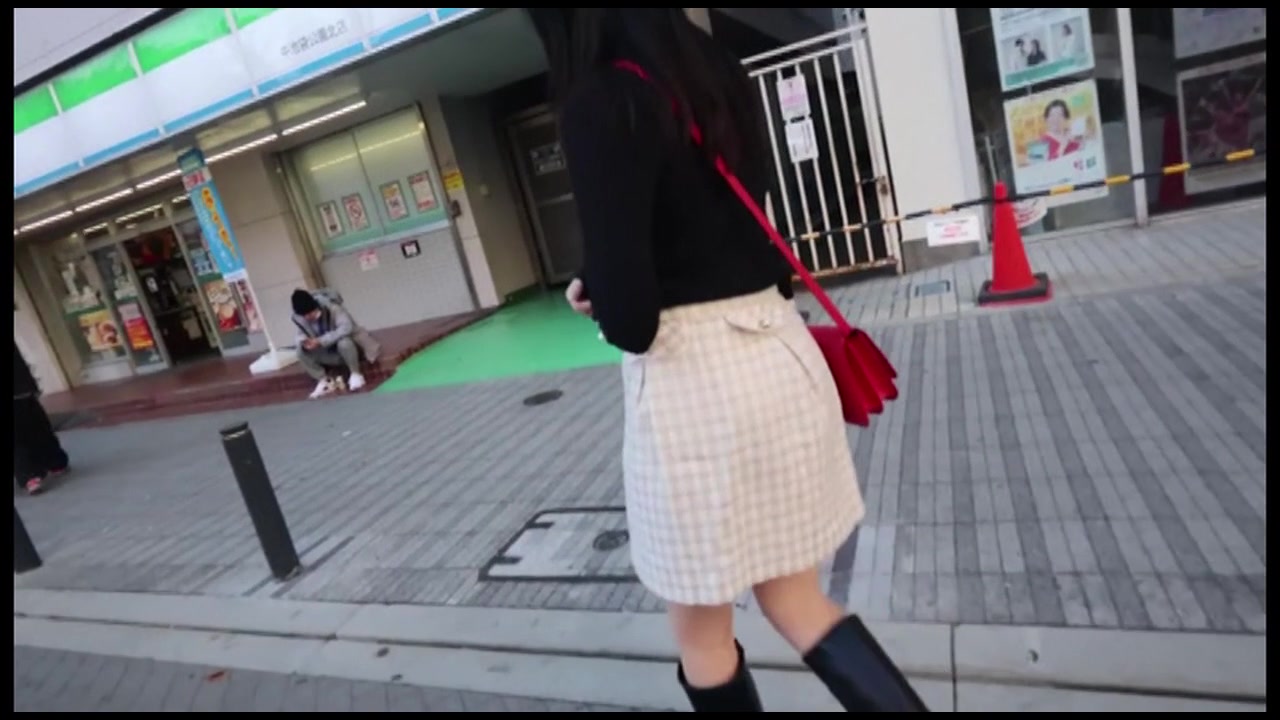 【スタイル高め・お姉さん】真面目な出会い希望のSNS女。暇つぶしに生挿入外出し＋生中出し。 サンプル画像0