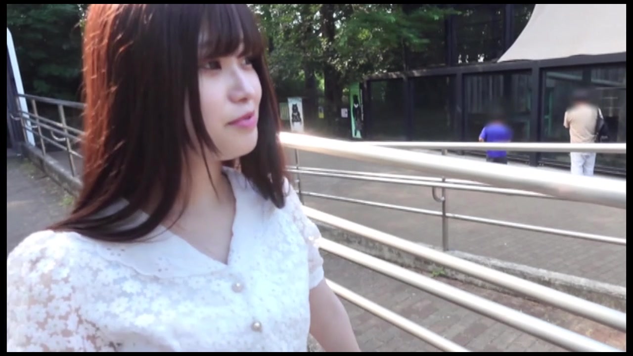 おっとりととろけるような自然体にEカップの清楚な女大生淑やかな見た目とは裏腹に美乳を揺らしながら卑猥な心をそのままに快楽を受け入れ口内発射＆生中出し！！ サンプル画像0