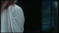 完全顔出し！！シネマ画風！愛嬌満点のふわふわFcup美巨乳美体の女子大生！！肉棒を丹念に舐め上げ美巨乳を大きく揺らし体液まみれの膣中に連続射精！！ サンプル画像1