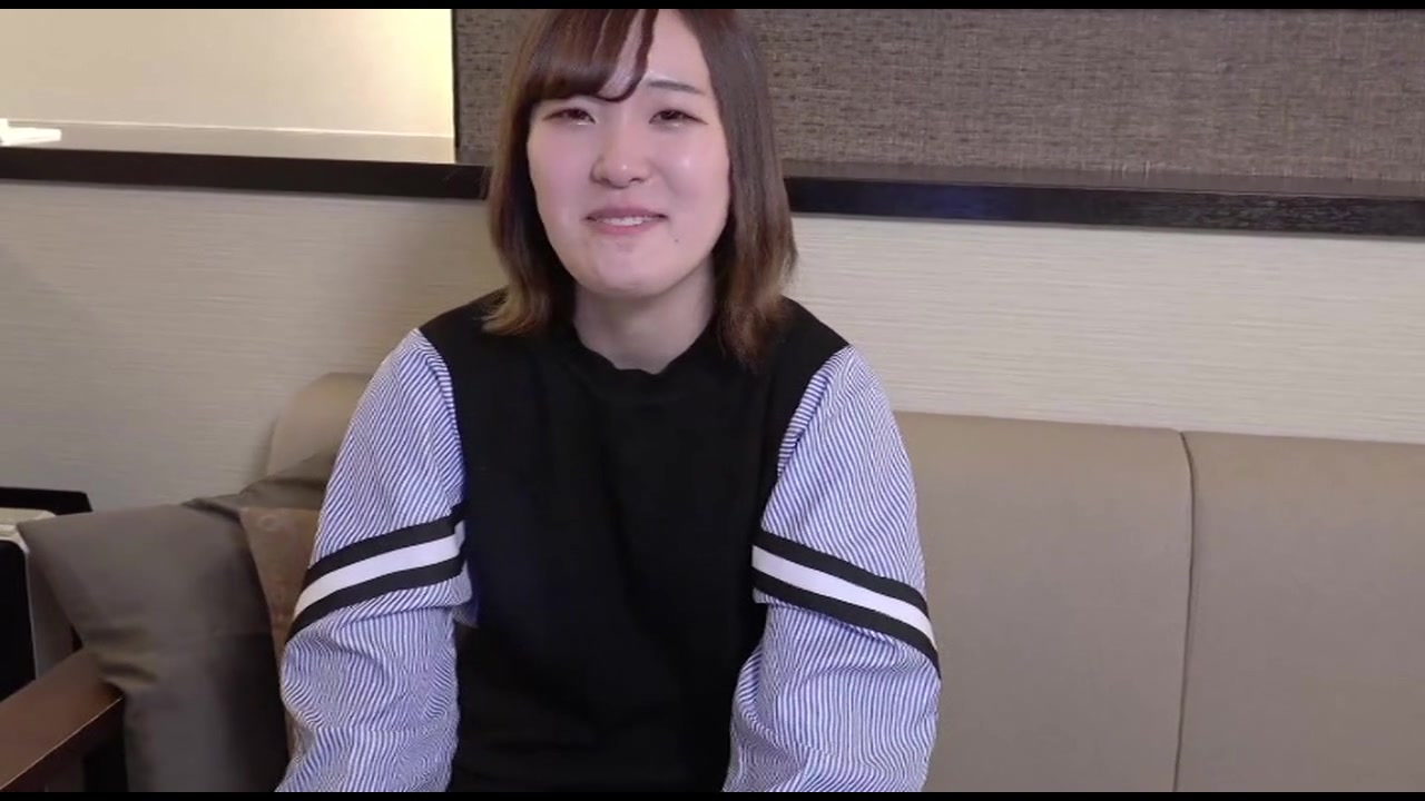 21歳。大人しい顔して軽いバイト感覚で飲み会代稼ぐためにAV出演。生ハメ激ピス大量中出し！ サンプル画像