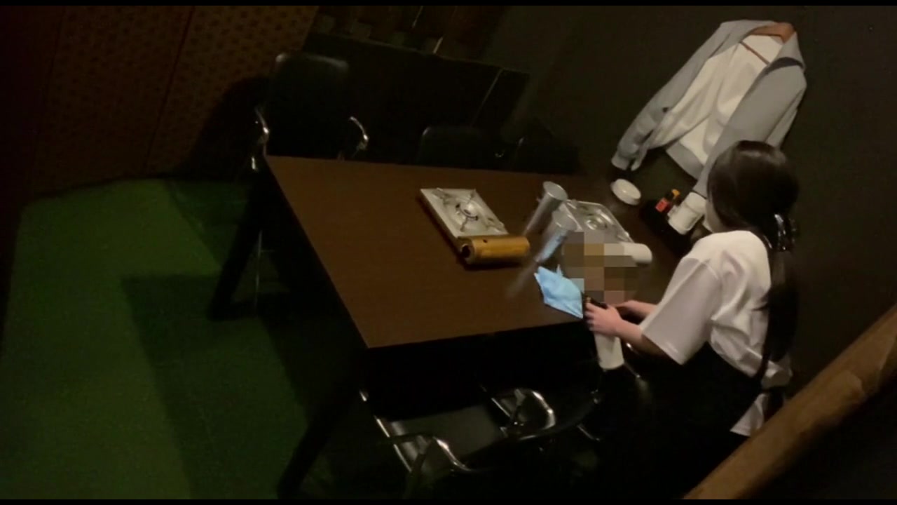【個撮】まさかの紹介したバイト先で、ハメ撮りさせられるとは思ってなかったでしょう。 サンプル画像