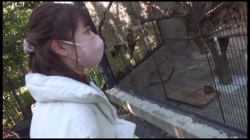 初撮影・顔出し！！小動物の様に愛くるしいミニマム女子の下着をずり落ろしたらびっしり剛毛・・・子宮を激しく突きまくり2回連続膣内射精！！Disc-1 サンプル画像0
