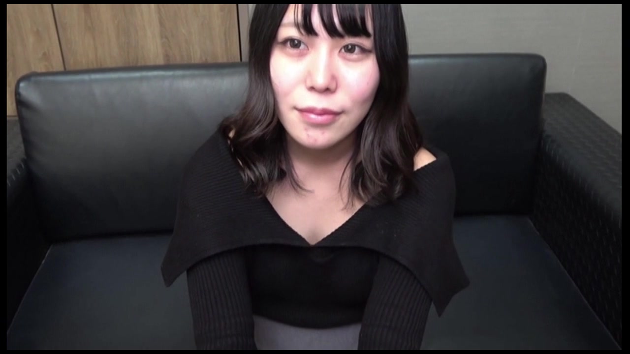 照れ屋で甘えん坊20才のまいちゃん。何度も身体痙攣するほど激イキ本能で求め合う合計6体位の本気中出し サンプル画像1