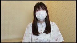 「会社にはバラさないで」就活が終わり浮かれ気味のFカップ大学生。大人に騙されクスコでマンコ内部を公開 サンプル画像0