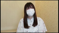 「会社にはバラさないで」就活が終わり浮かれ気味のFカップ大学生。大人に騙されクスコでマンコ内部を公開 サンプル画像1