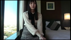 スレンダーボディの人気コンカフェ嬢をホテルに呼び出してハメ撮り♡いままでおごった分のボトルを思い出し、バックでツキまくり、中出ししてやりました。 サンプル画像