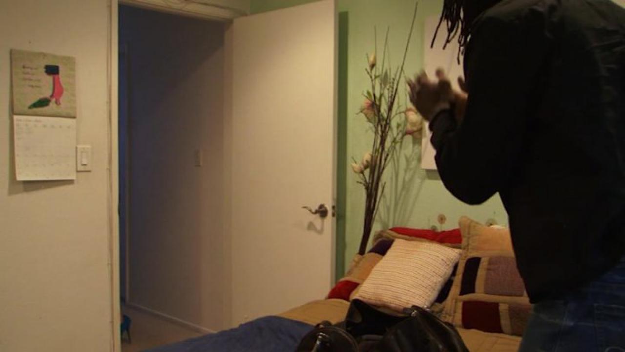 Babes Craving Black Cock 3 サンプル画像