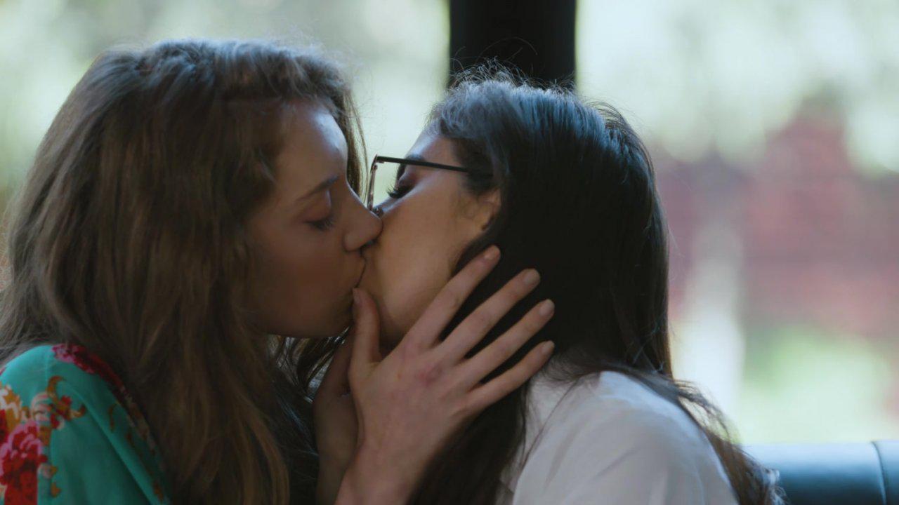 Girls Kissing Girls 22 サンプル画像