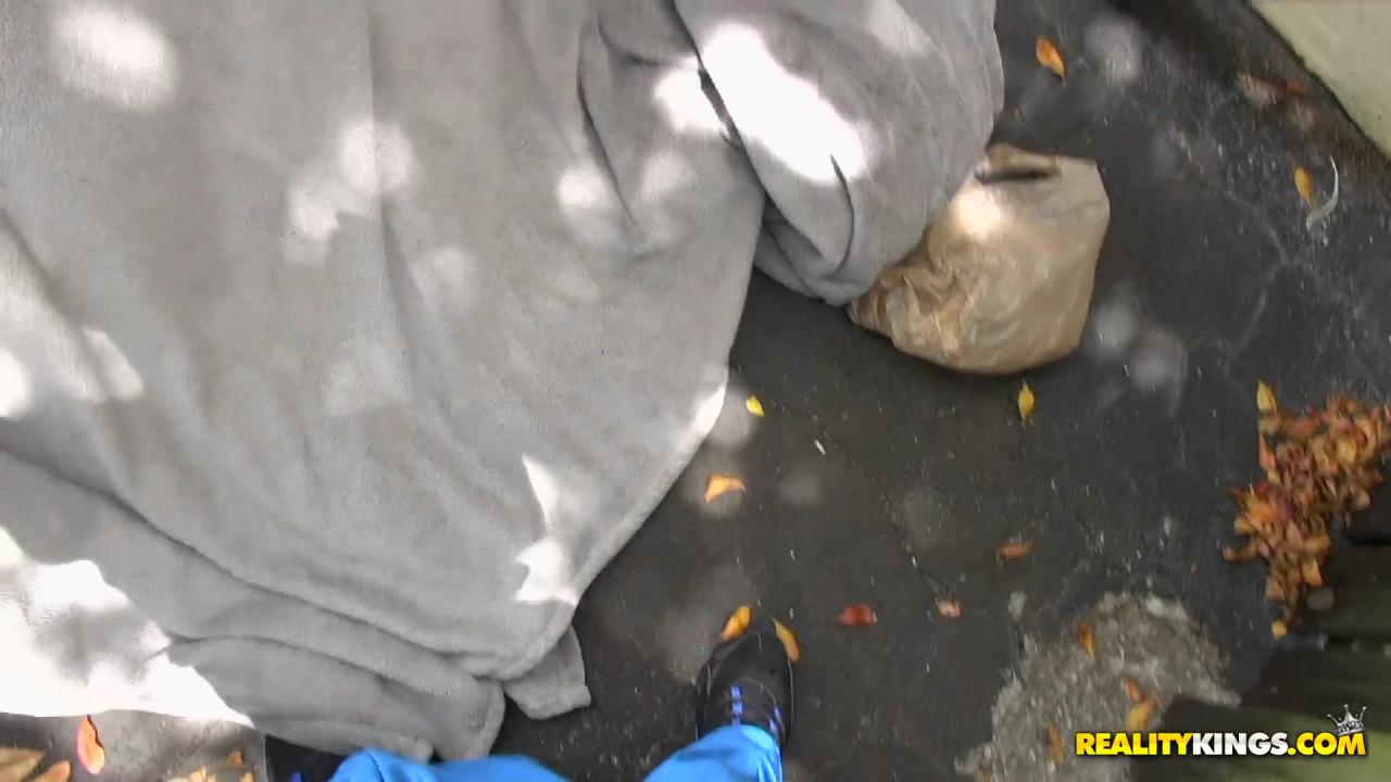 Street Blowjobs 22 サンプル画像4