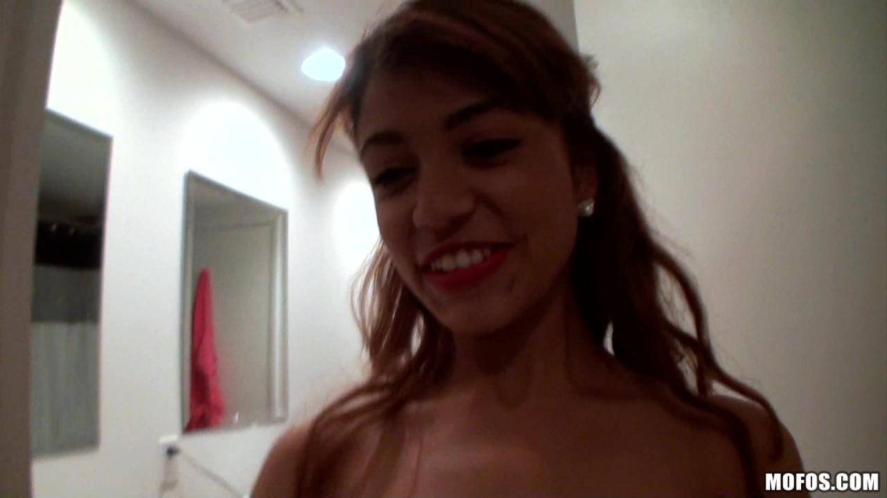 Latina Sex Tapes 2 サンプル画像0