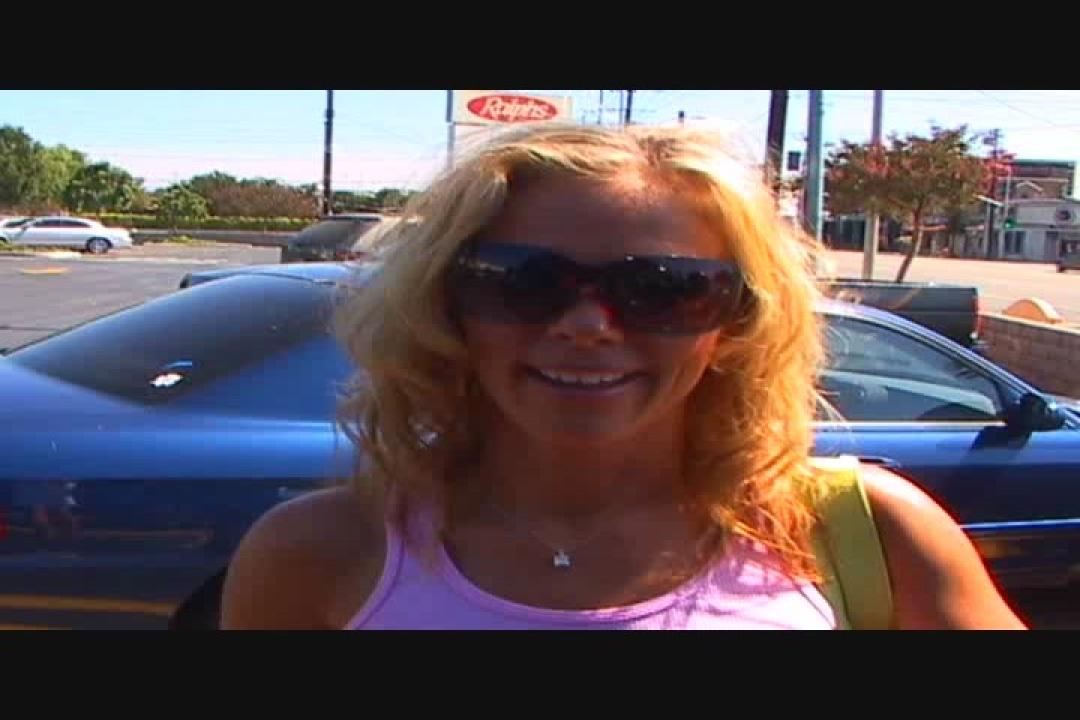 MILFs In Heat サンプル画像17