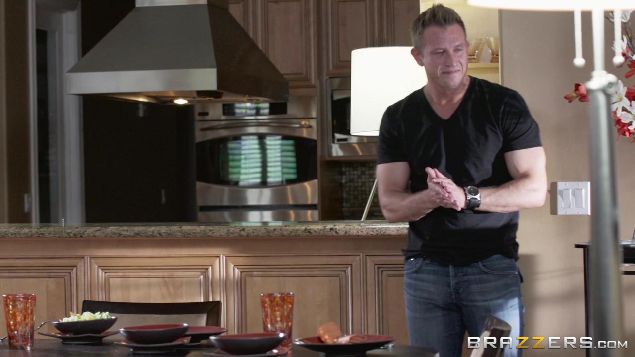Horny Housewives 3 (Brazzers) サンプル画像