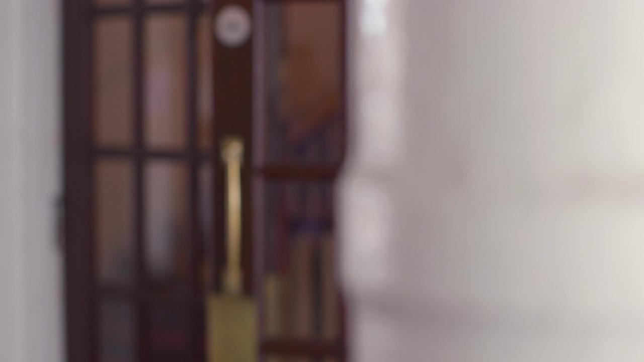 40 Years Old, My Wife With No Panties サンプル画像