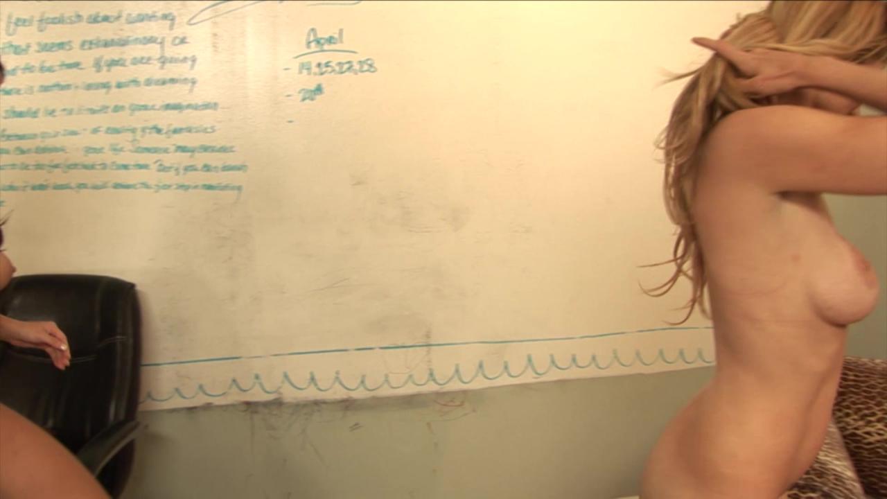 Lesbian Office Seductions 6 サンプル画像10